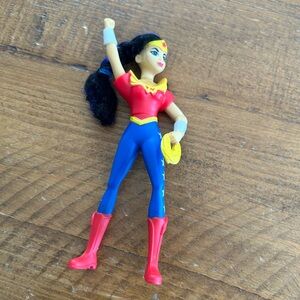 WONDER WOMAN * 2016 McDonalds * DC Comics - 5" Tall Action Figure as is